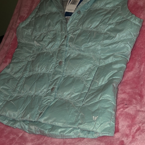 Women's (M) White Sierra St. Helen's Mint Hooded Puffer Vest - Picture 3 of 5